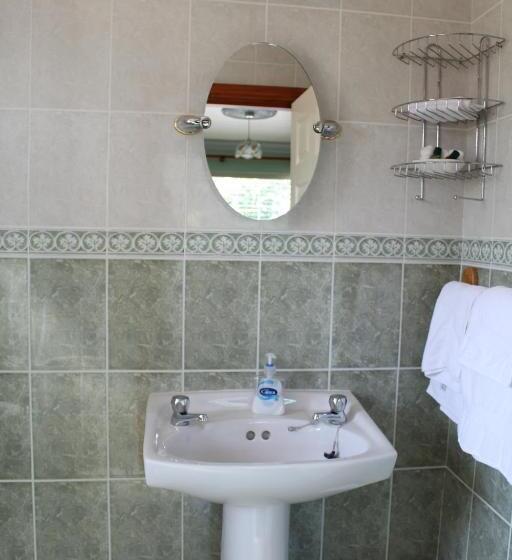 تختخواب و صبحانه Seacourt Accommodation Tramore Adult Only