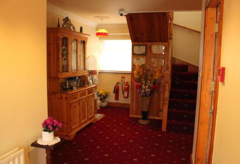 تختخواب و صبحانه Seacourt Accommodation Tramore Adult Only