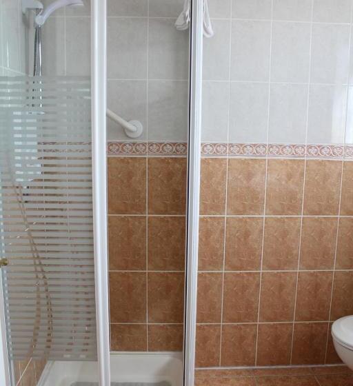 تختخواب و صبحانه Seacourt Accommodation Tramore Adult Only