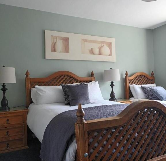 צימר The Baytree Restaurant & Guesthouse