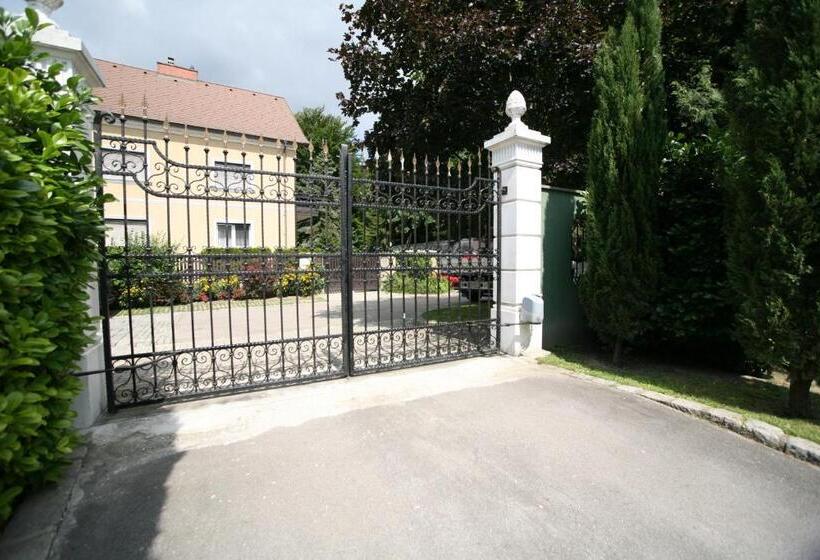 مبيت وإفطار Villa Angelina