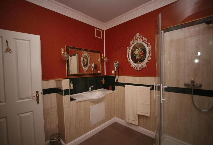 مبيت وإفطار Villa Angelina