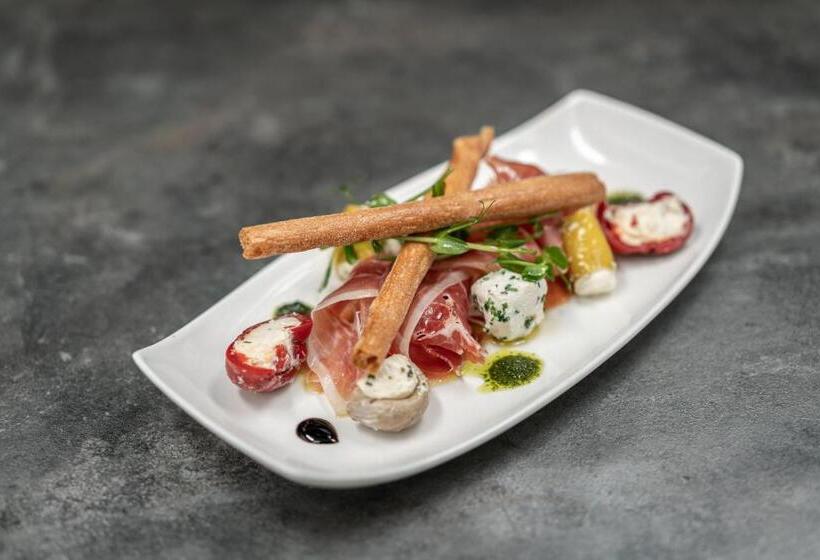 Enzian & Apartmenthotel Johannes