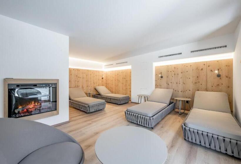 Enzian & Apartmenthotel Johannes