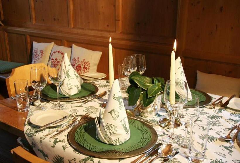 Enzian & Apartmenthotel Johannes