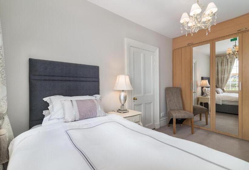 住宿加早餐  Friars Quarter House