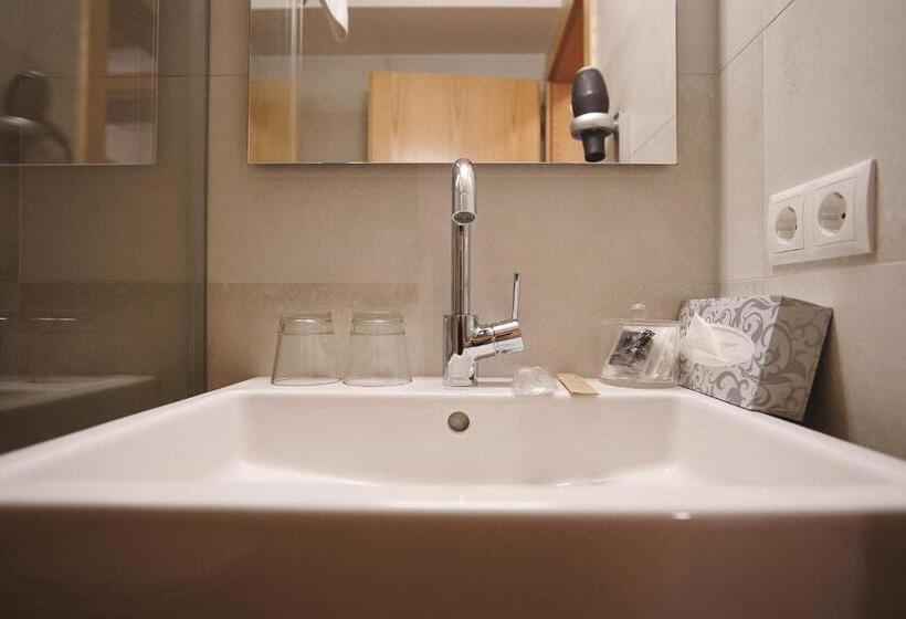 Отель Acerina Superior