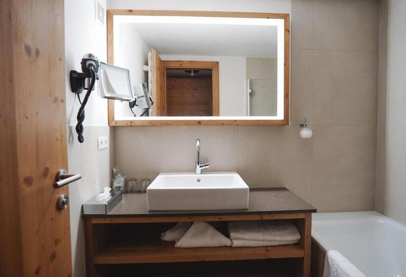 Отель Acerina Superior