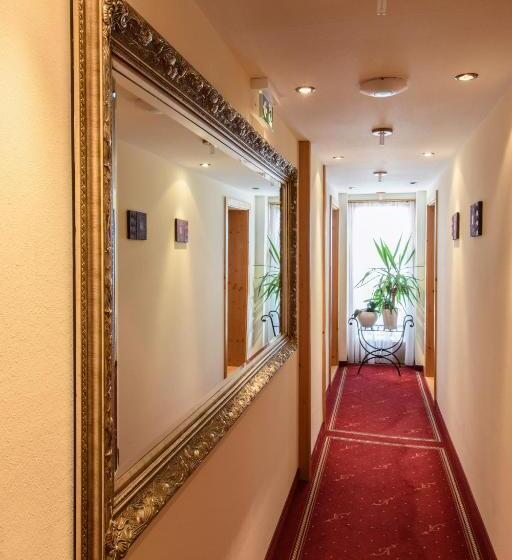 Отель Alpenrose