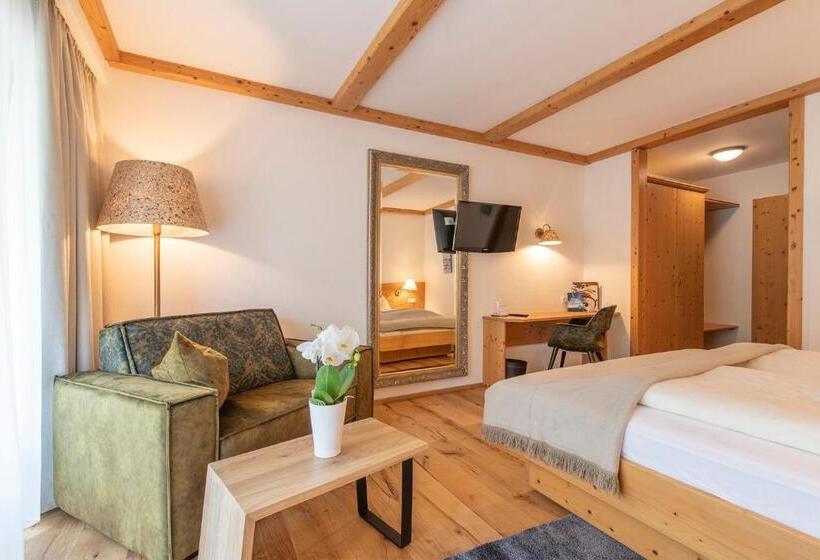 Отель Alpenrose