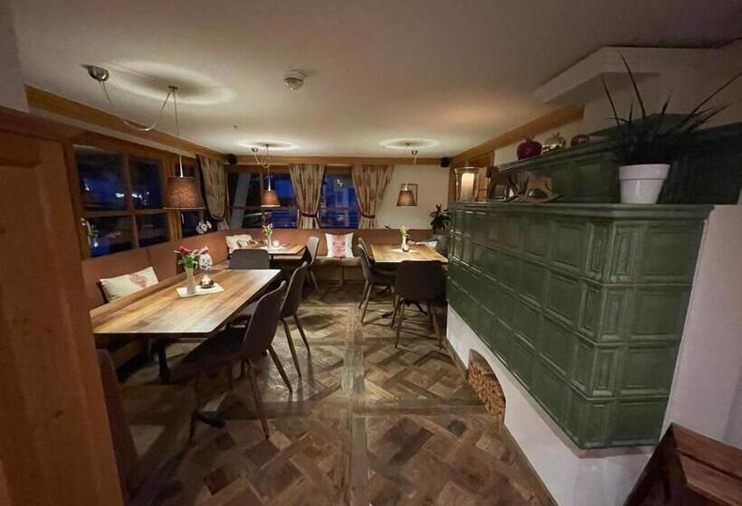 Отель Alpenrose