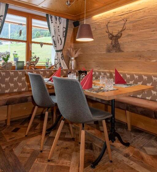 Отель Alpenrose