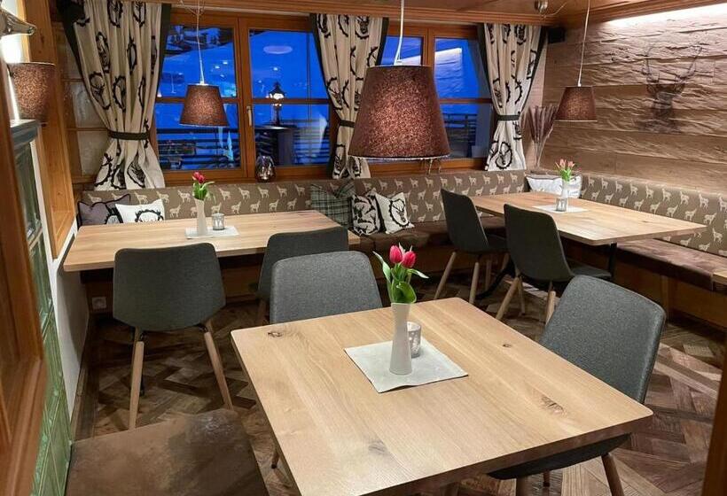 Отель Alpenrose