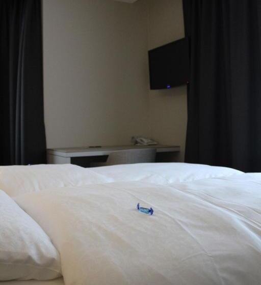 בית מלון כפרי Astel