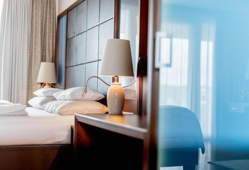 Отель Avita Resort Bad Tatzmannsdorf