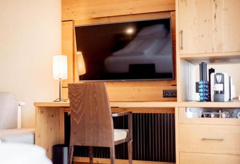 Отель Avita Resort Bad Tatzmannsdorf