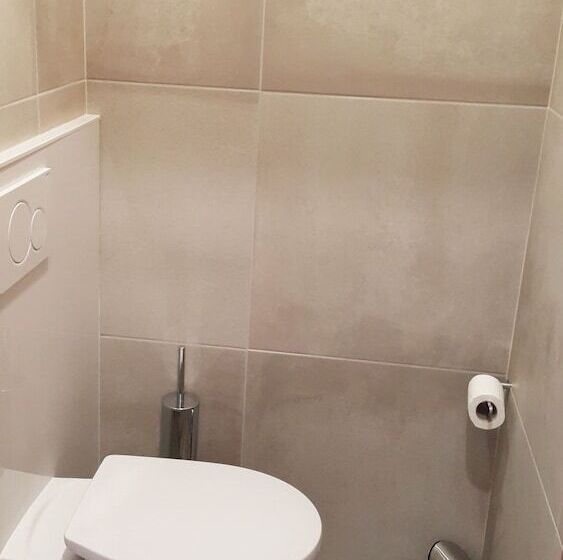 בית מלון כפרי Cardiff