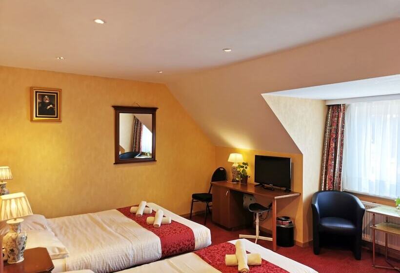 בית מלון כפרי Cardiff