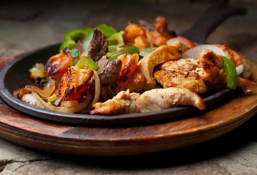 בית מלון כפרי Corbett Court