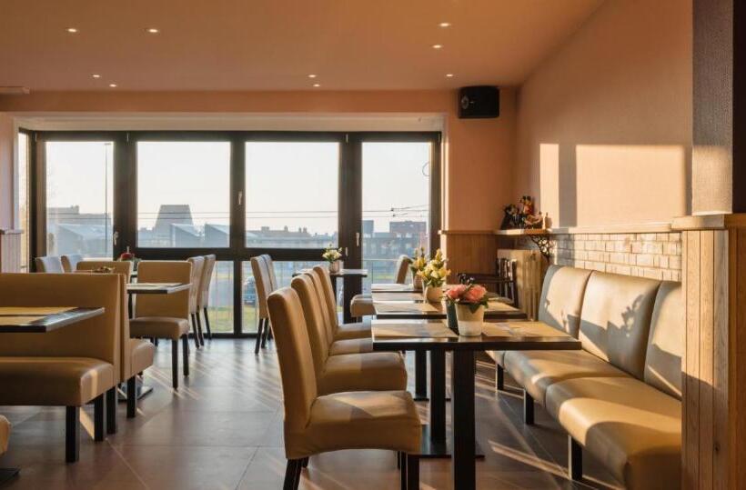 בית מלון כפרי De Zeebries Budget