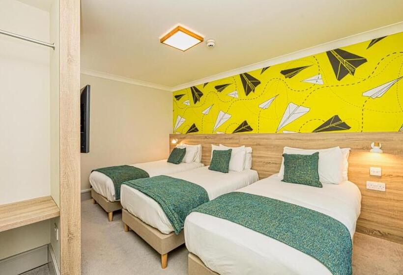 Отель Forty Four Main Street