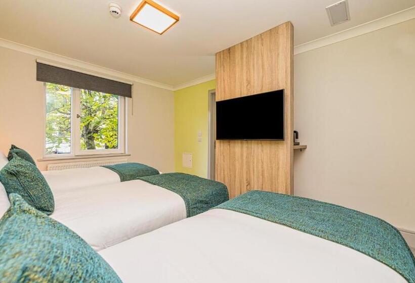 Отель Forty Four Main Street