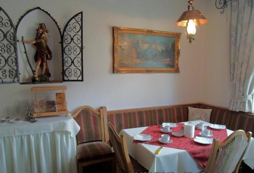 בית מלון כפרי Garni Austria