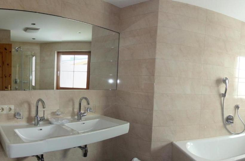 هتل Garni Obermair