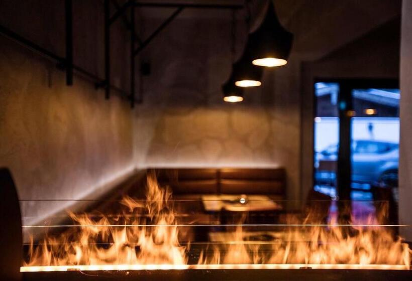 Отель Gasthof Perauer