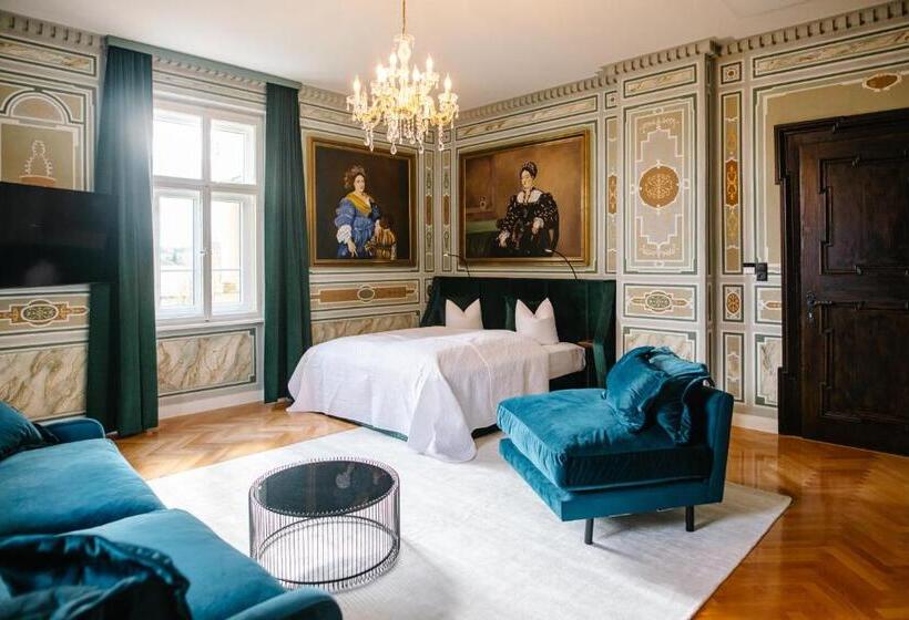 فندق Georgi Schloss   Boutique