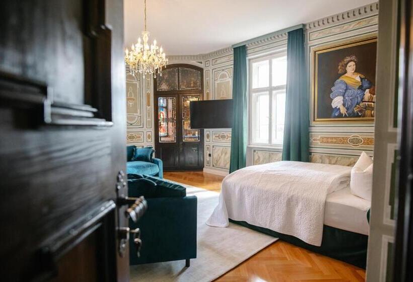 فندق Georgi Schloss   Boutique