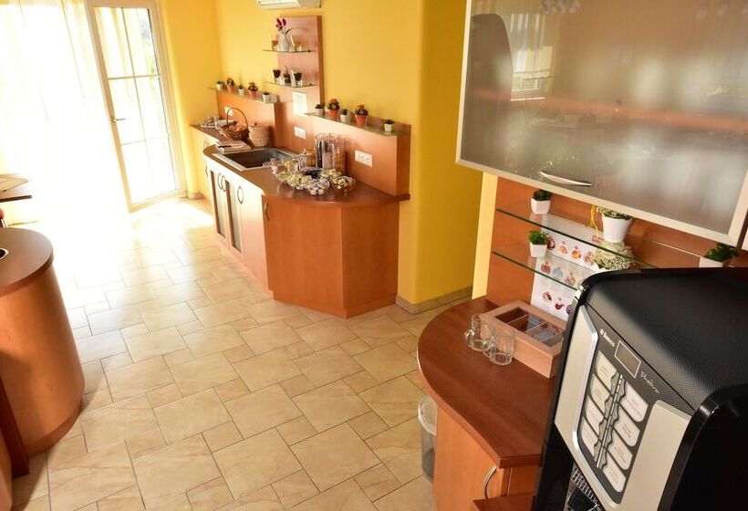 Golf & Thermenland Sonnenpension Frühstückshotel Burgauberg Stegersbach