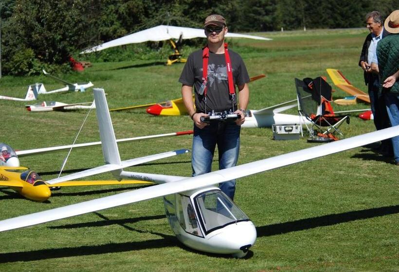 בית מלון כפרי Grizzly Sport & Motorrad Resort