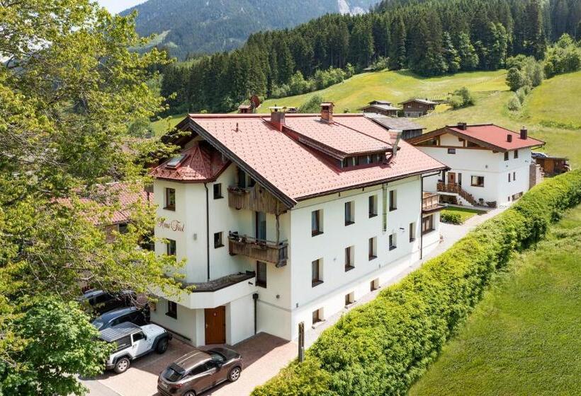 בית מלון כפרי Haus Tirol