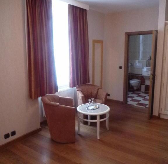 هتل Le Château De Rendeux