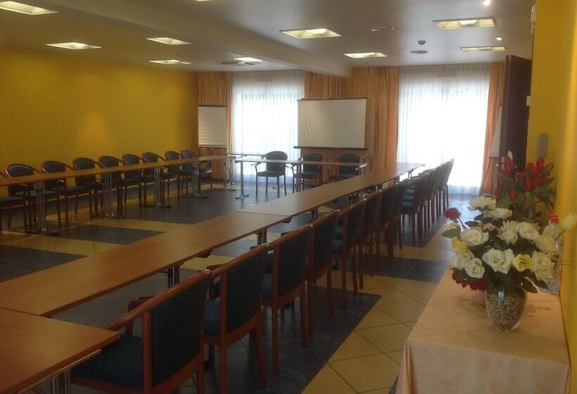 فندق Le Pole Europeen