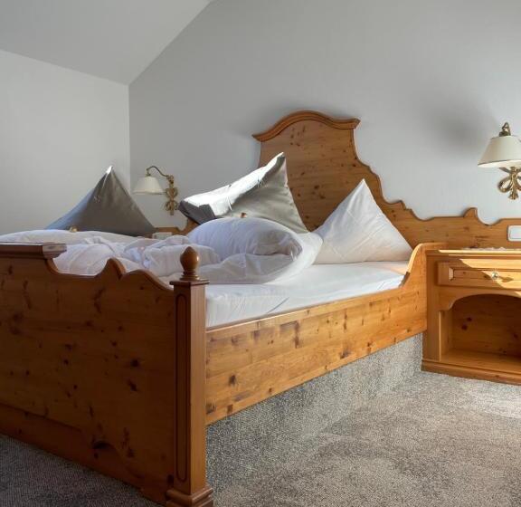 בית מלון כפרי Mons Suites Wine Passion