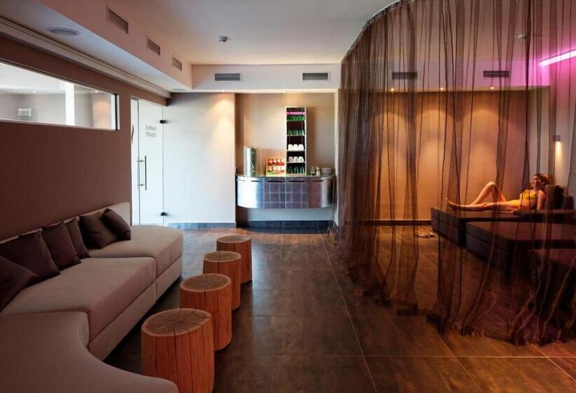 Отель Nationalpark