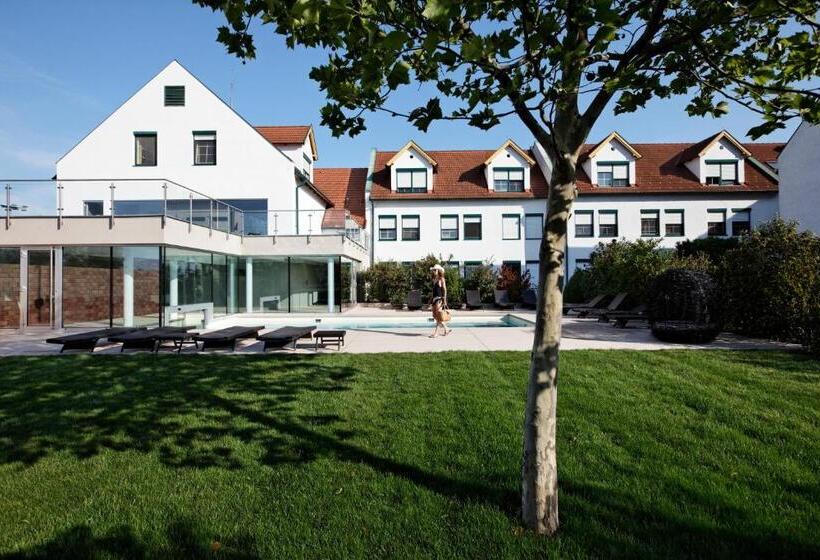 Отель Nationalpark