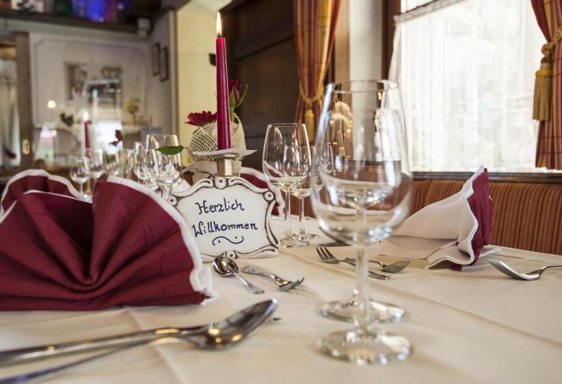 هتل Restaurant Burgblick