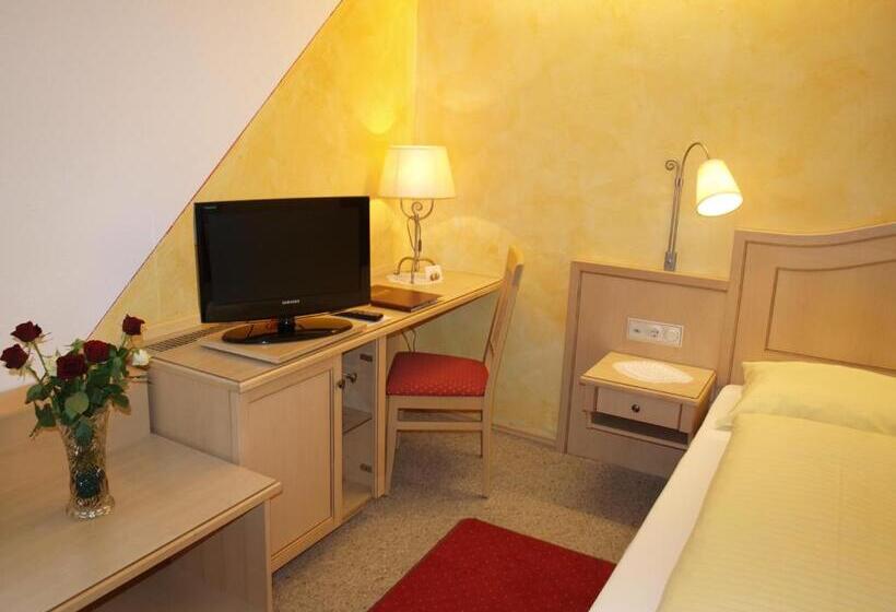 هتل Restaurant Burgblick