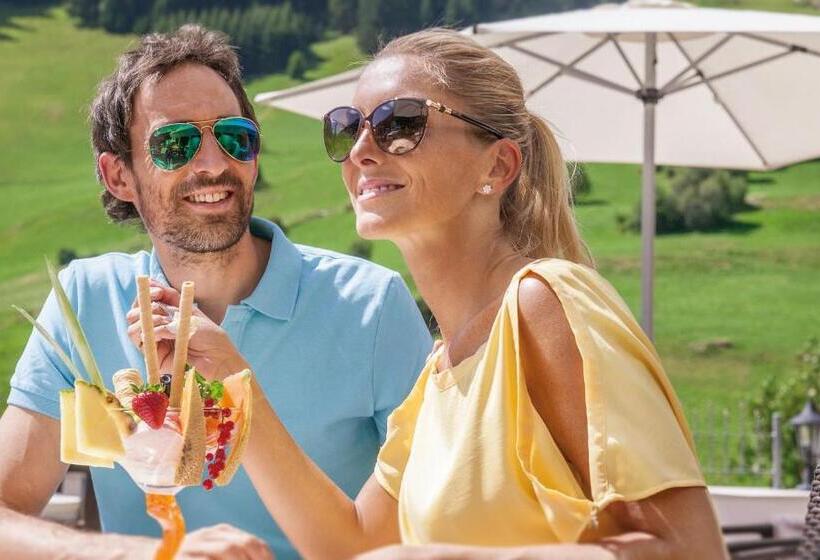 Отель Salnerhof Superior Lifestyle Resort