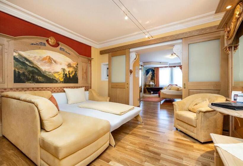 Schlosshotel Lacknerhof