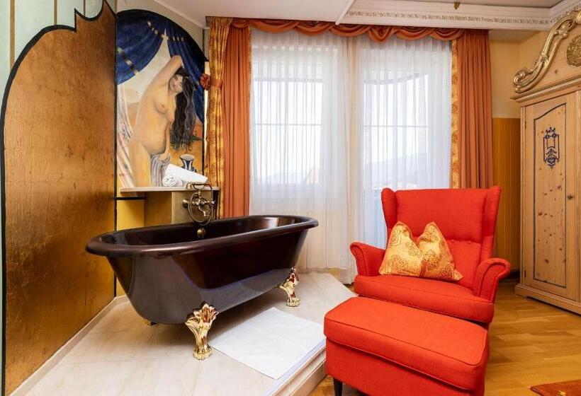 Schlosshotel Lacknerhof