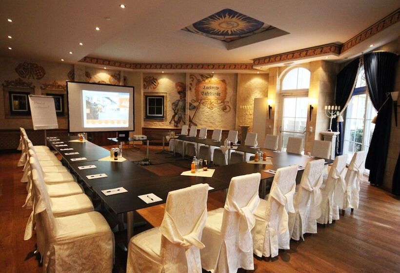 Schlosshotel Lacknerhof