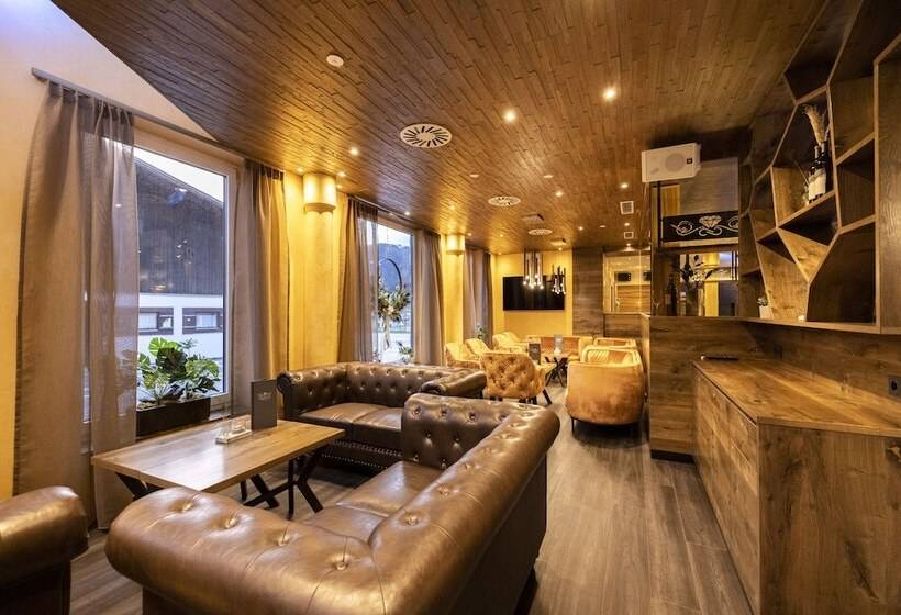 Schlosshotel Lacknerhof