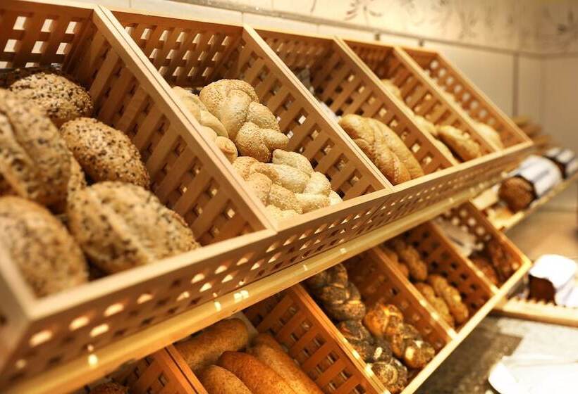 Schlosshotel Lacknerhof