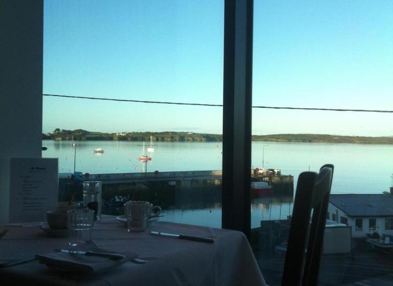 Отель The Waterfront