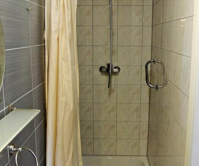 Отель Tropicana