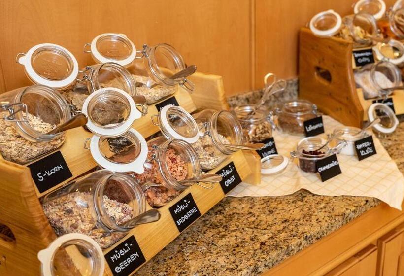 Отель Unser Berghof